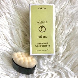 Aveda Tulasara Raidant Oleation Oil + Dry Brush